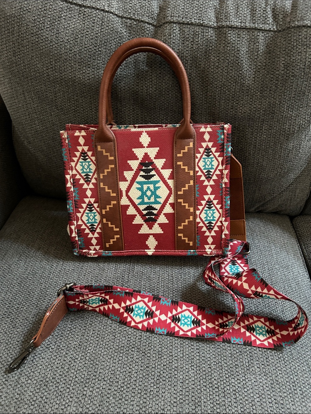 NWOT Wrangler Southwest-Pattern Red Canvas Tote with Brown Leather Trim